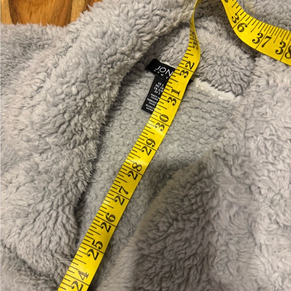 Jones fuzzy jacket used once size S - Picture 6 of 6